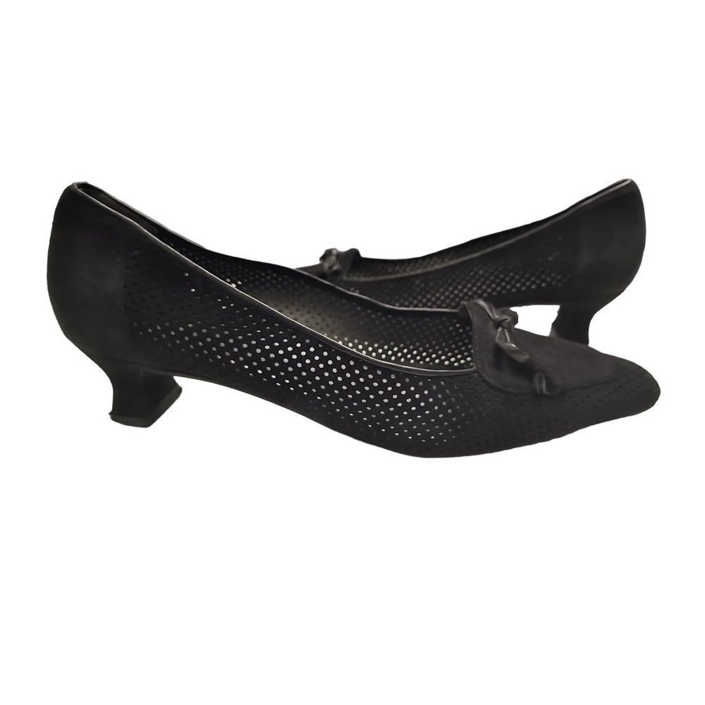 Stuart Weitzman Women Kitten Heel Pump Black suede Squared Toe 8.5M